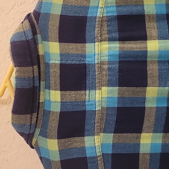 Hollister Button-down Plaid Flannel - Navy/Green - XL - Picture 13 of 13